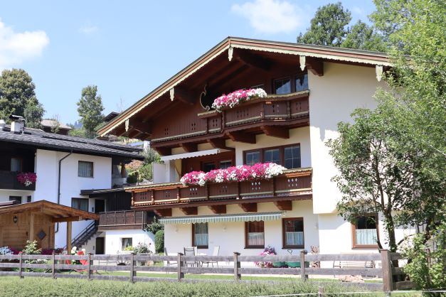 Haus Hetzenauer Ferienwohnung Brixen im Thale