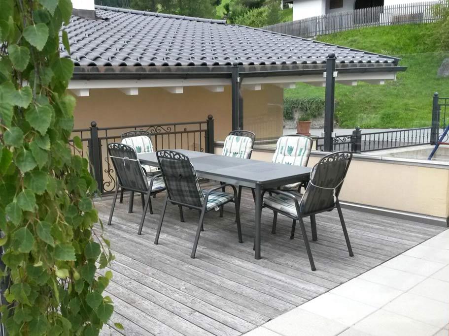 12-haus-schwarzenauer-ferienwohnung-adlerhorst-terrasse