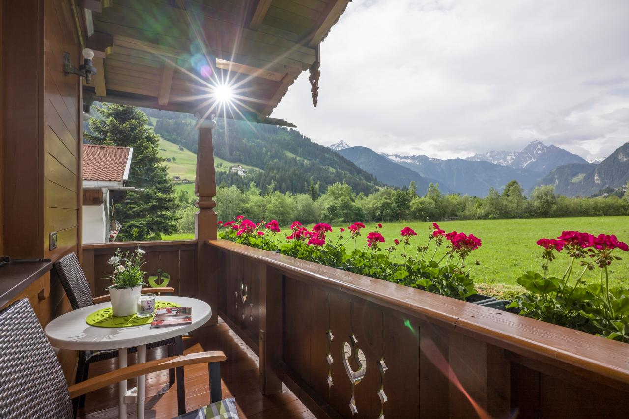 haus-garber-zellbergeben-74-zell-app-ahornblick-balkon-ausblick